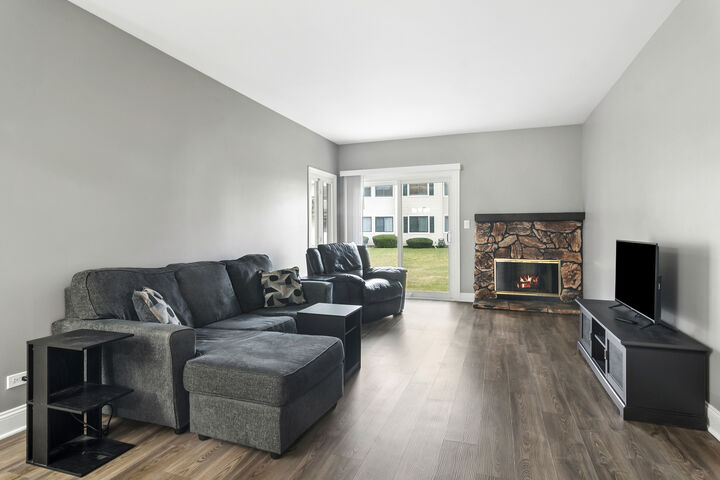 Property Photo: 927 Hidden Lake Drive 0 IL 60089