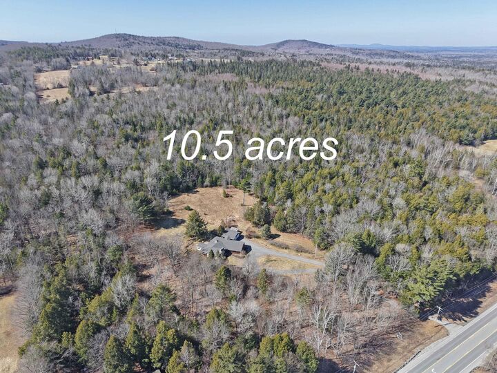 Property Photo:  685 Main Road  ME 04429 
