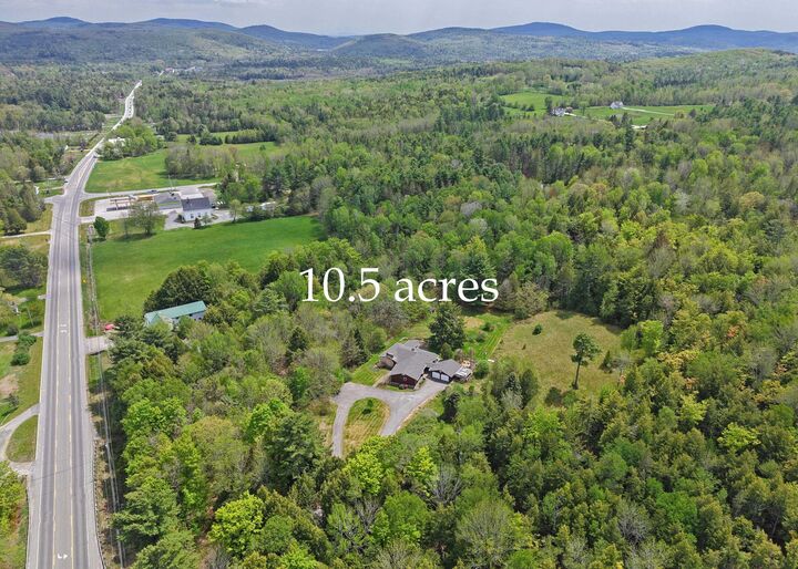 Property Photo: 685 Main Road ME 04429