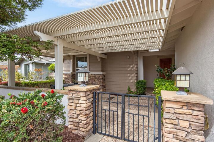 Property Photo:  2270 Longspur Loop  CA 95648 