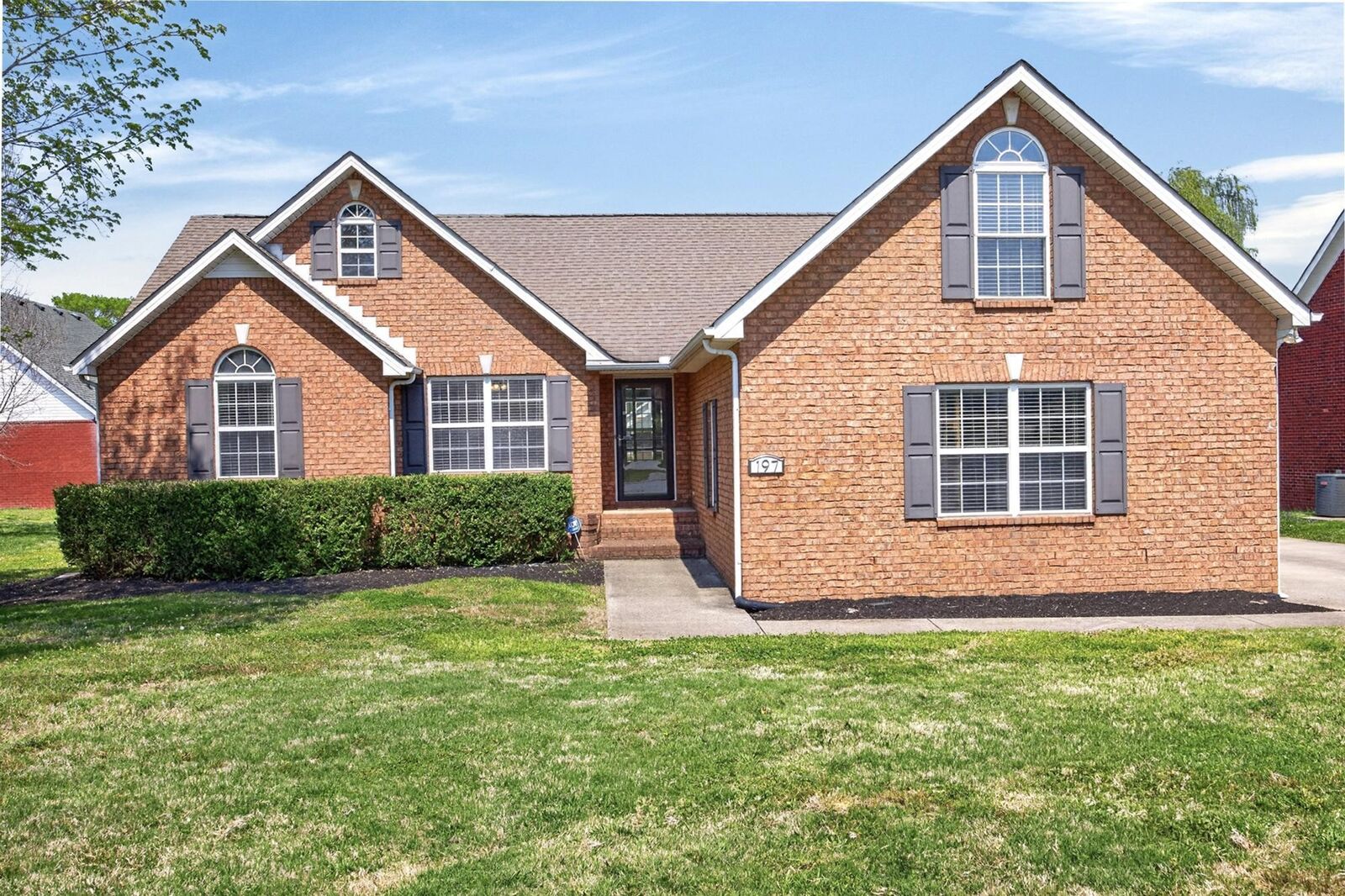 Property Photo:  197 Red Jacket Trce  TN 37127 