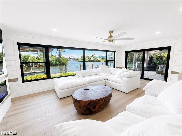 Property Photo:  16340 Buccaneer Street  FL 33922 