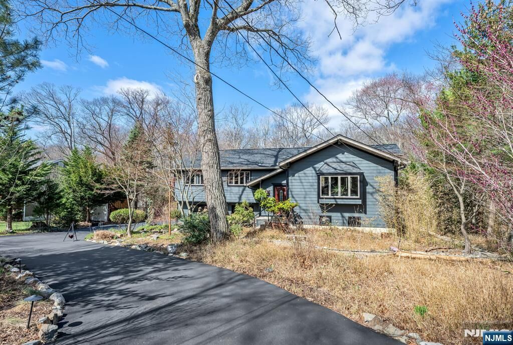 Property Photo:  87 Buena Vista Drive  NJ 07456 