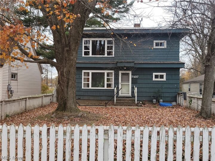 Property Photo: 1237 Overbrook Road OH 44240