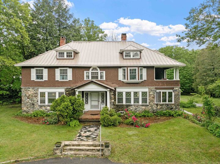 Property Photo:  1 Foster Place  NH 03743 