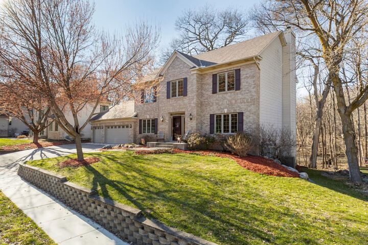 Property Photo:  2140 Stone Creek Drive  MN 55317 