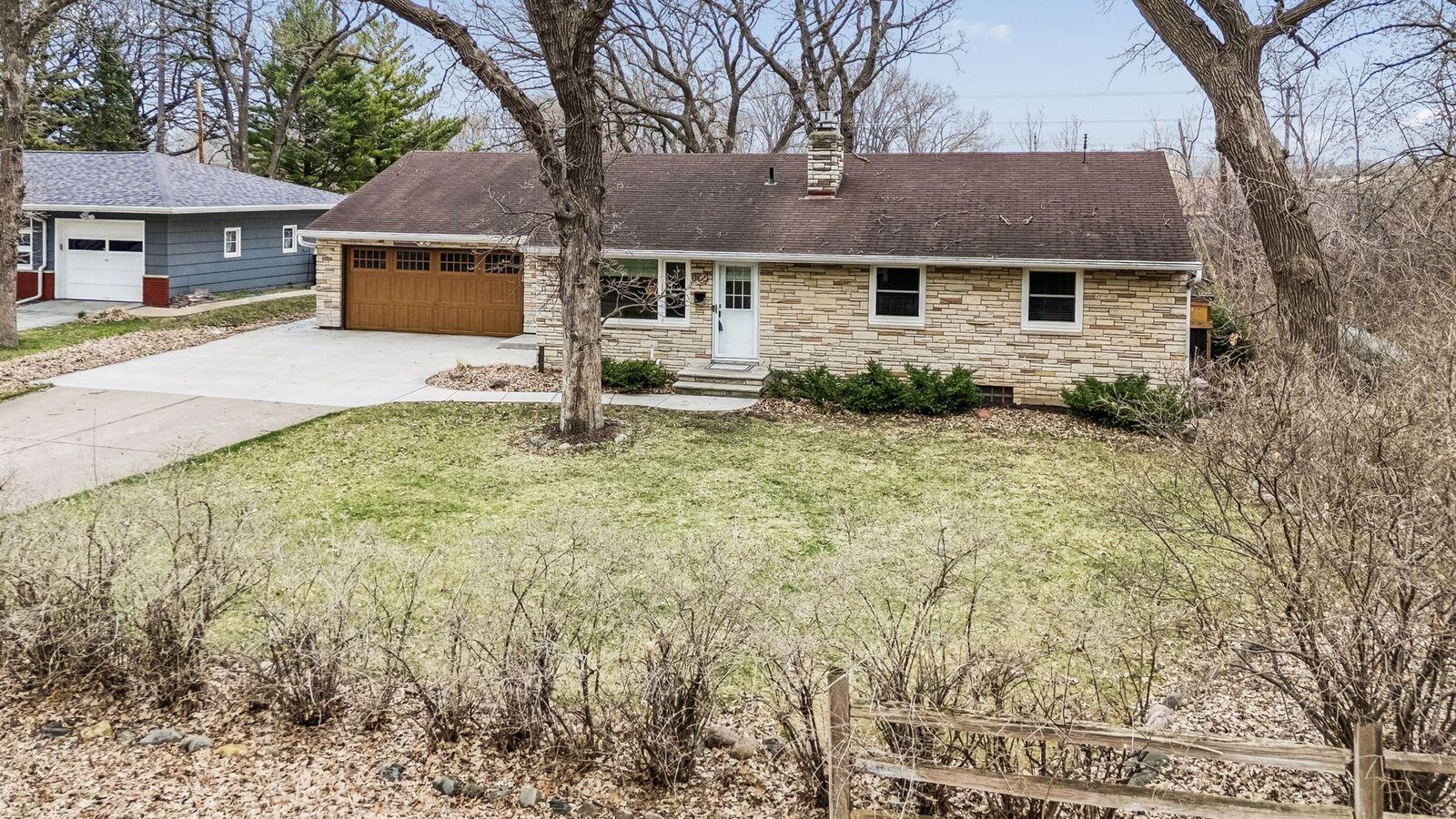 Property Photo:  7837 Edgebrook Drive  MN 55426 