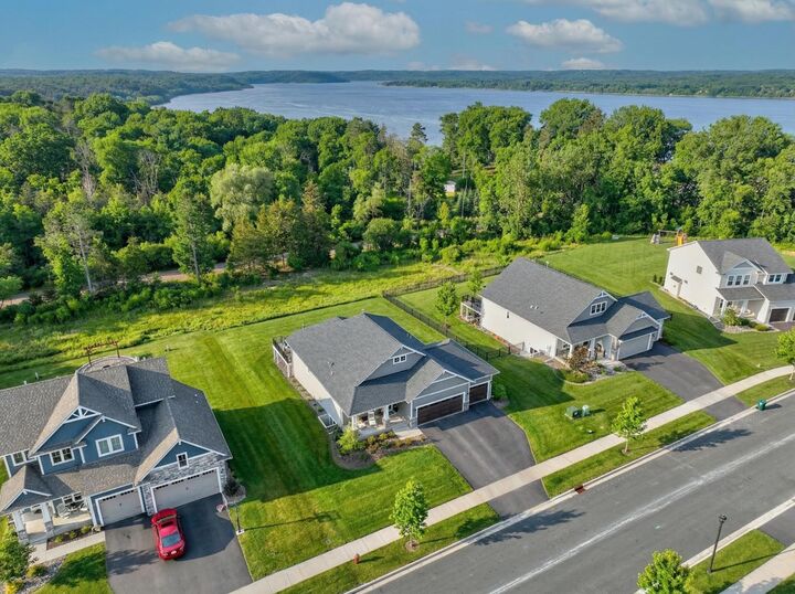 Property Photo:  1446 Lee Circle  WI 54016 