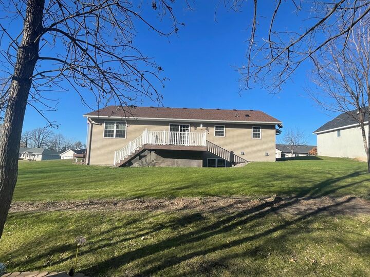 Property Photo:  915 4th Avenue NE  MN 56347 