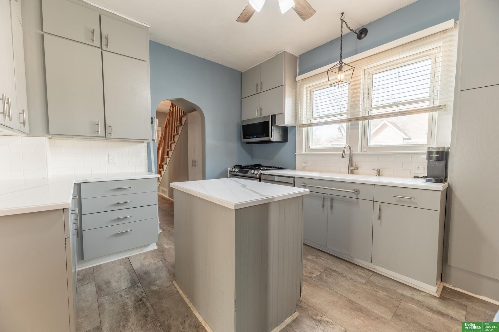 Property Photo:  940 E 6 Street  NE 68025 