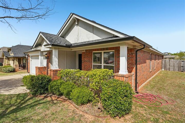 Property Photo: 12607 SE 18th Street OK 73020