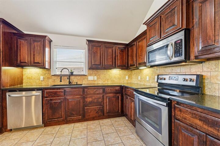 Property Photo: 12607 SE 18th Street OK 73020