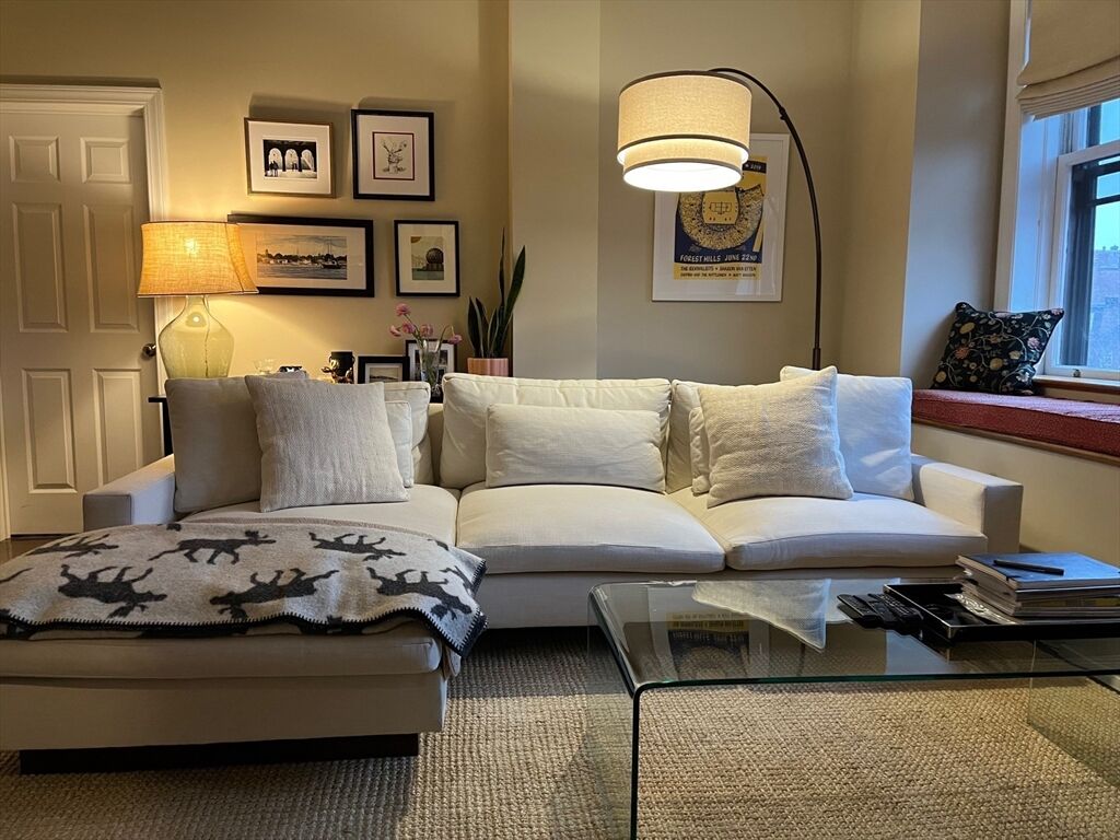 Property Photo: 82 Chestnut Street 53 MA 02108