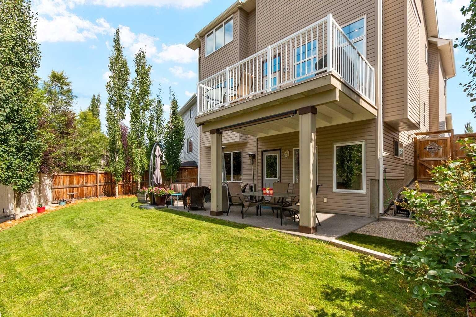 Property Photo: 117 Kingsland Court SE AB T4A 0E5