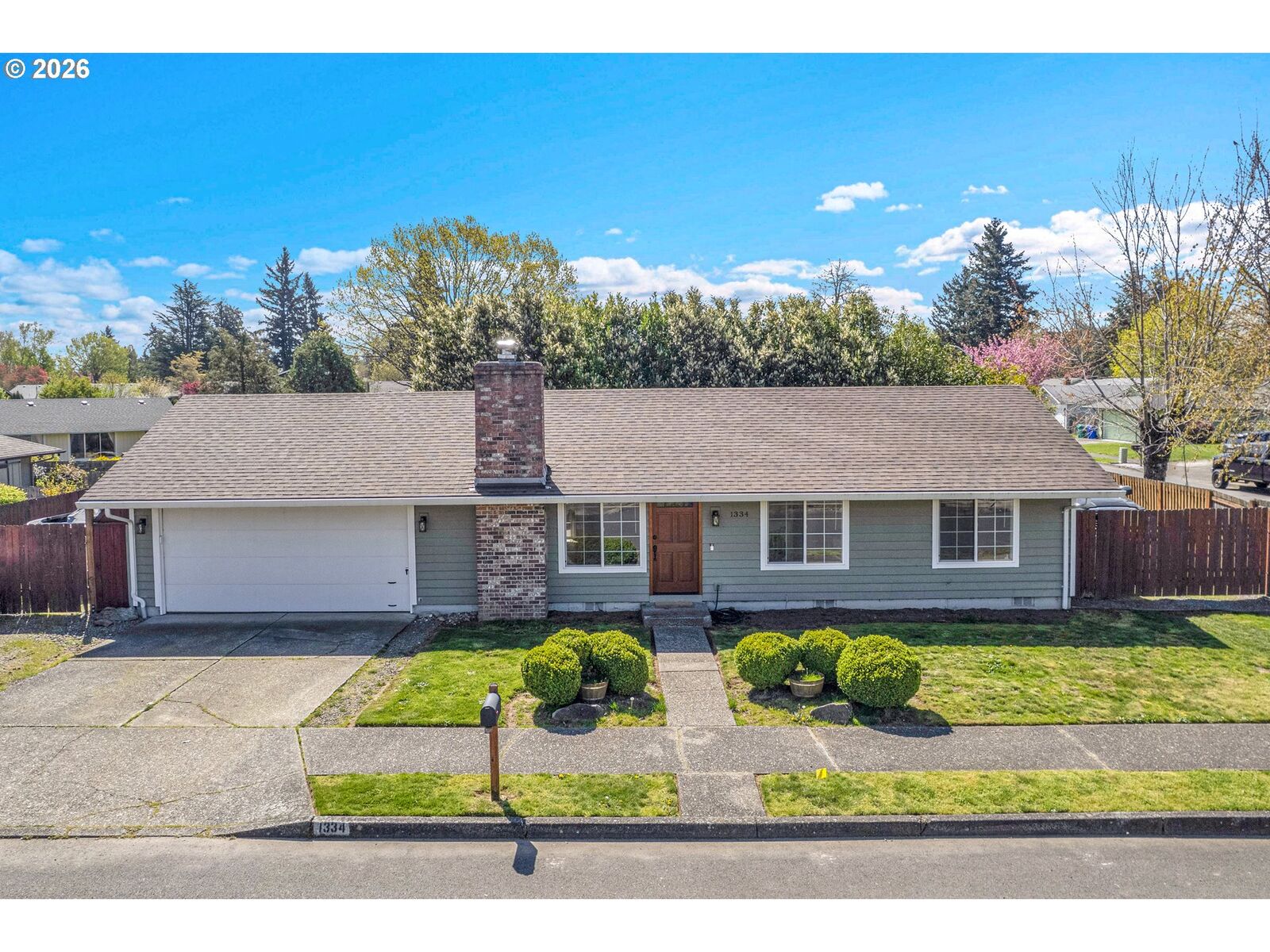 Property Photo:  1334 NE 22nd St  OR 97030 