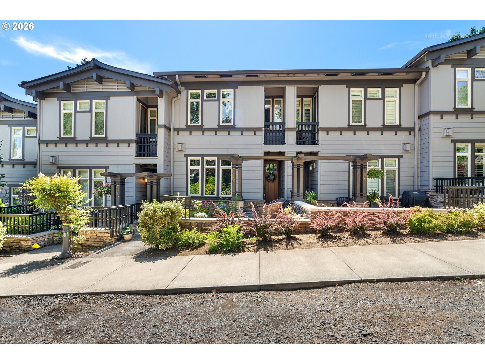 Property Photo:  124 D Ave  OR 97034 