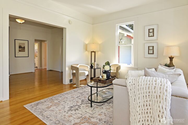 Property Photo: 942 N 81st Street WA 98103