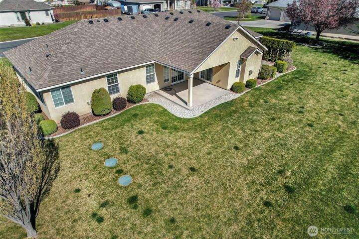 Property Photo:  9083 SE Castlewood Drive  WA 98837 