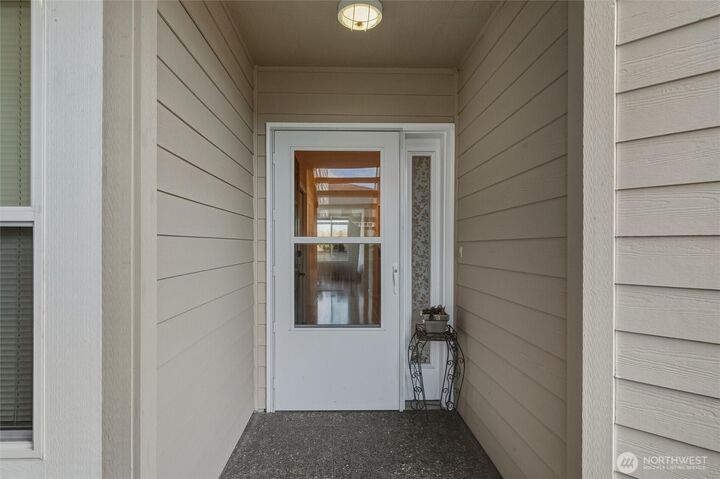 Property Photo:  5010  Festival Boulevard 1B  WA 98226 