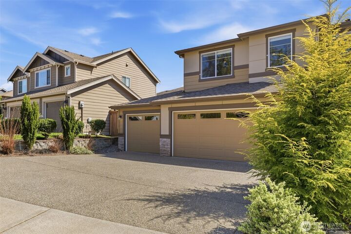 Property Photo:  22375 SE 282nd Lane  WA 98038 