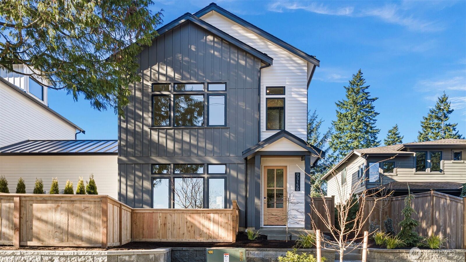 Property Photo:  9315  132nd Avenue NE  WA 98033 