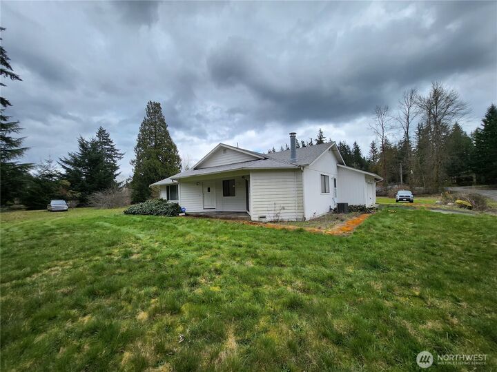 Property Photo: 28718 207th Avenue SE WA 98042