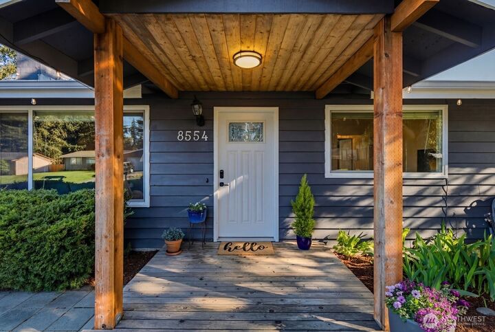 Property Photo: 8554 NE 137th Pl WA 98034
