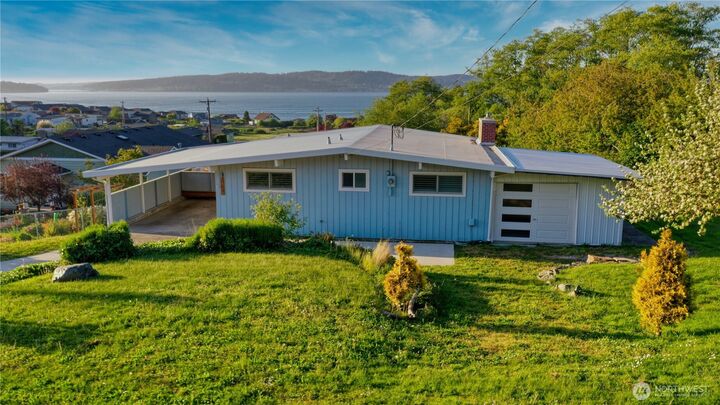 Property Photo: 804 Sandstone Lane WA 98282