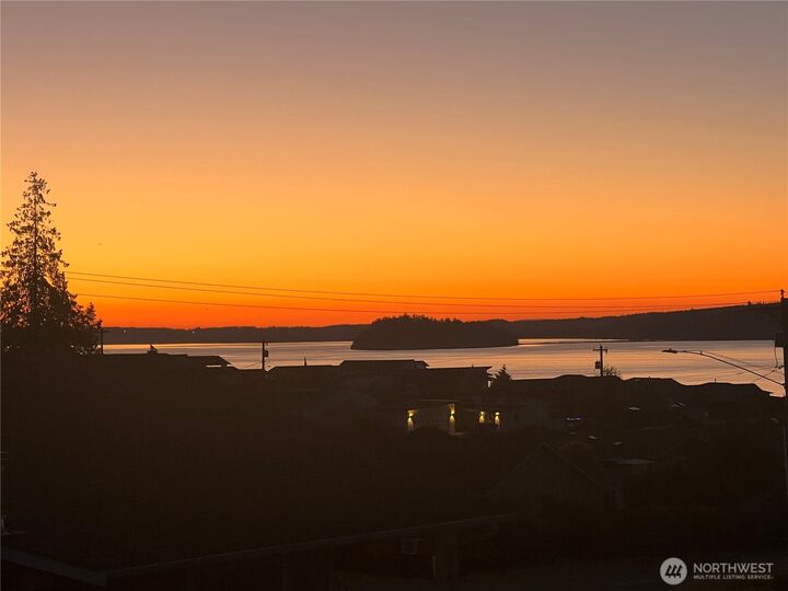 Property Photo:  804  Sandstone Lane  WA 98282 