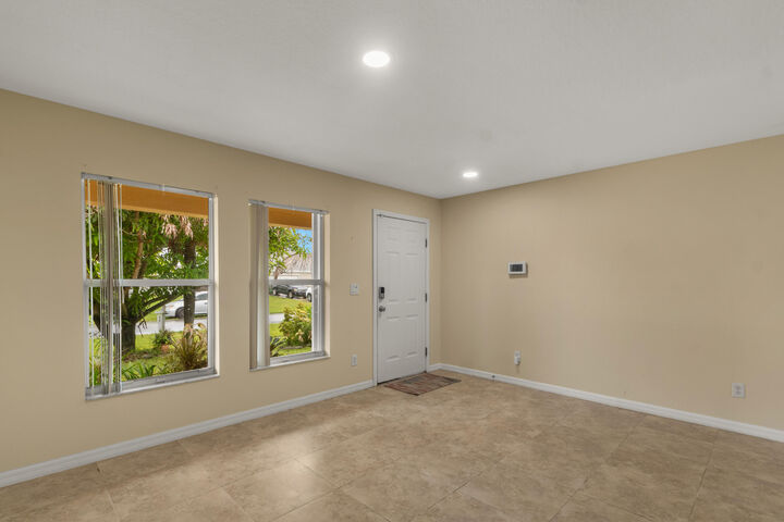 Property Photo:  1961 SW Diamond Street  FL 34953 