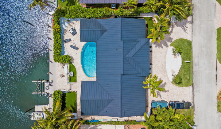 Property Photo:  4030 NE 25th Avenue  FL 33064 