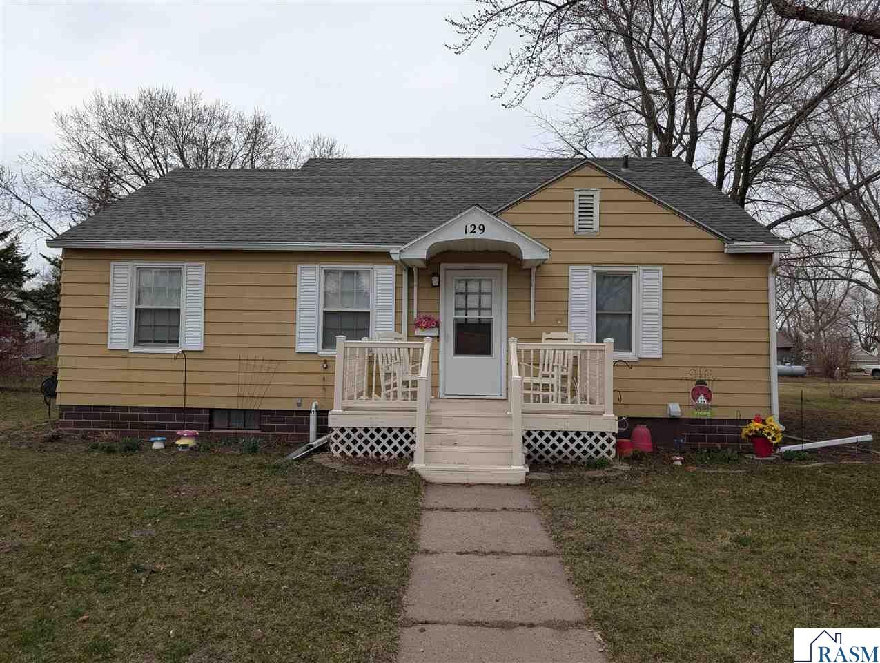 Property Photo: 129 Martin Street MN 56060