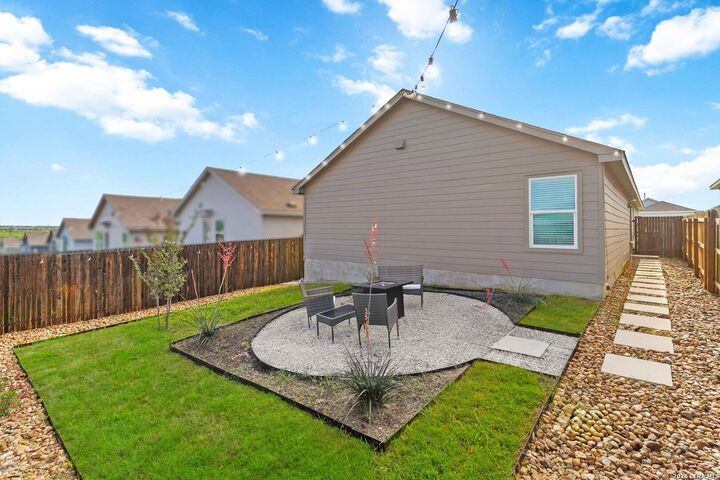 Property Photo:  5155 Fowler Crest  TX 78109 