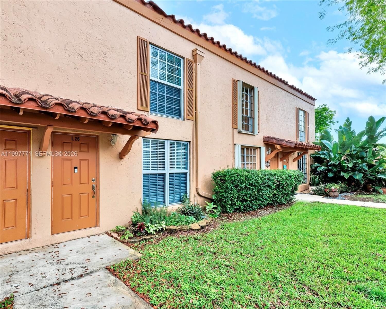 Property Photo:  7130 Fairway Dr L26  FL 33014 