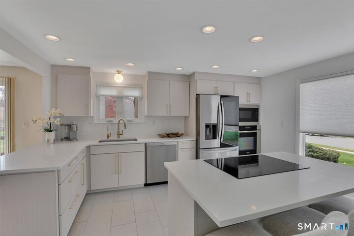 Property Photo:  2 Cascade Road  CT 06117 