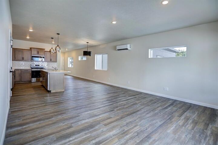 Property Photo:  215 N Vercler Ln  WA 99216 