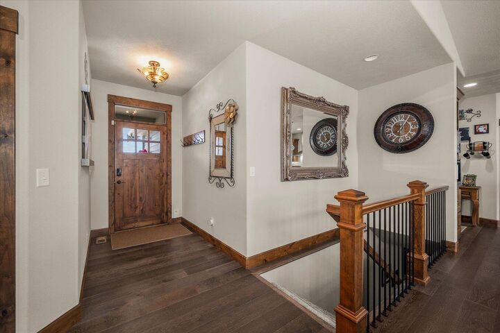 Property Photo:  1111 N River Ridge Blvd Blvd  WA 99224 