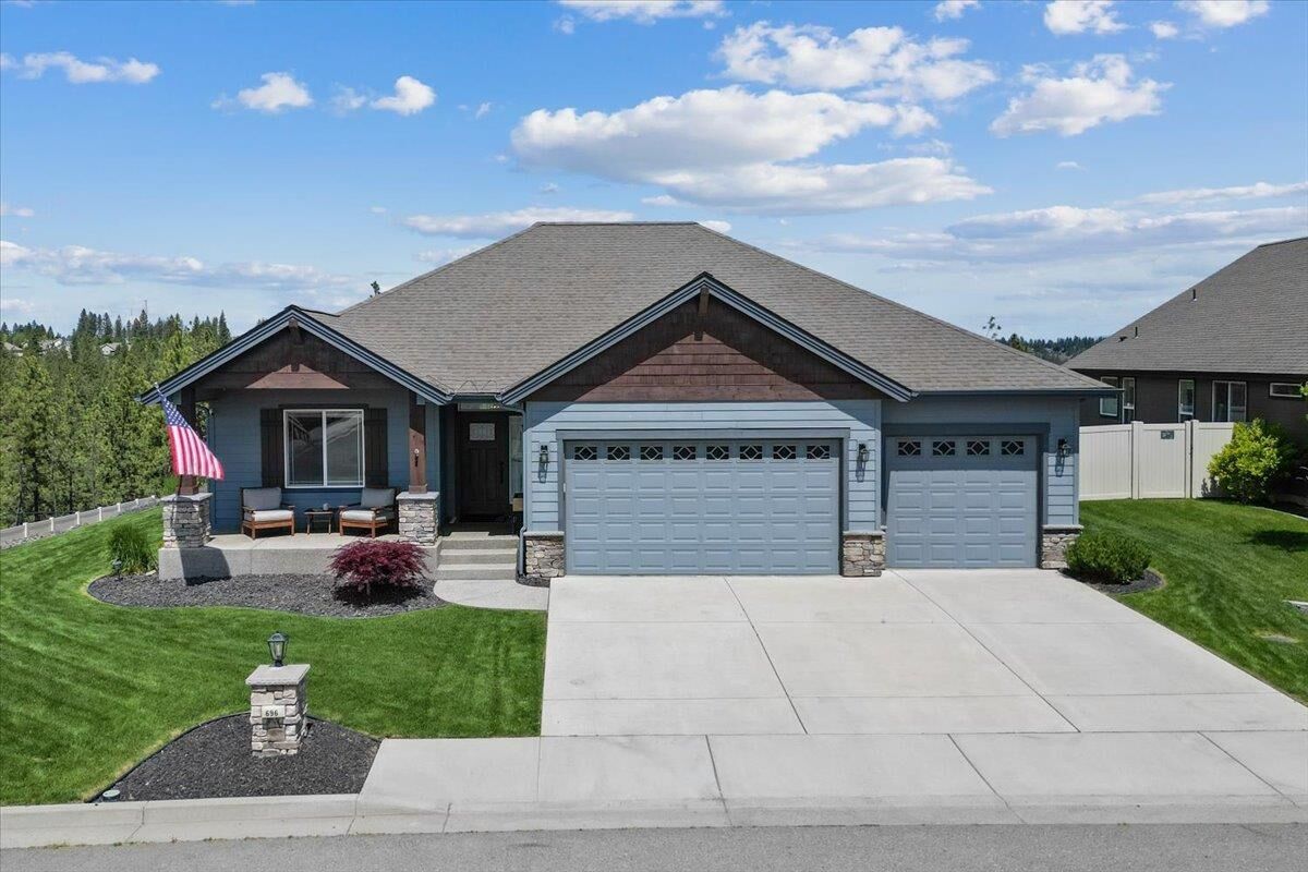 Property Photo:  696 W Basalt Ridge Dr  WA 99224 