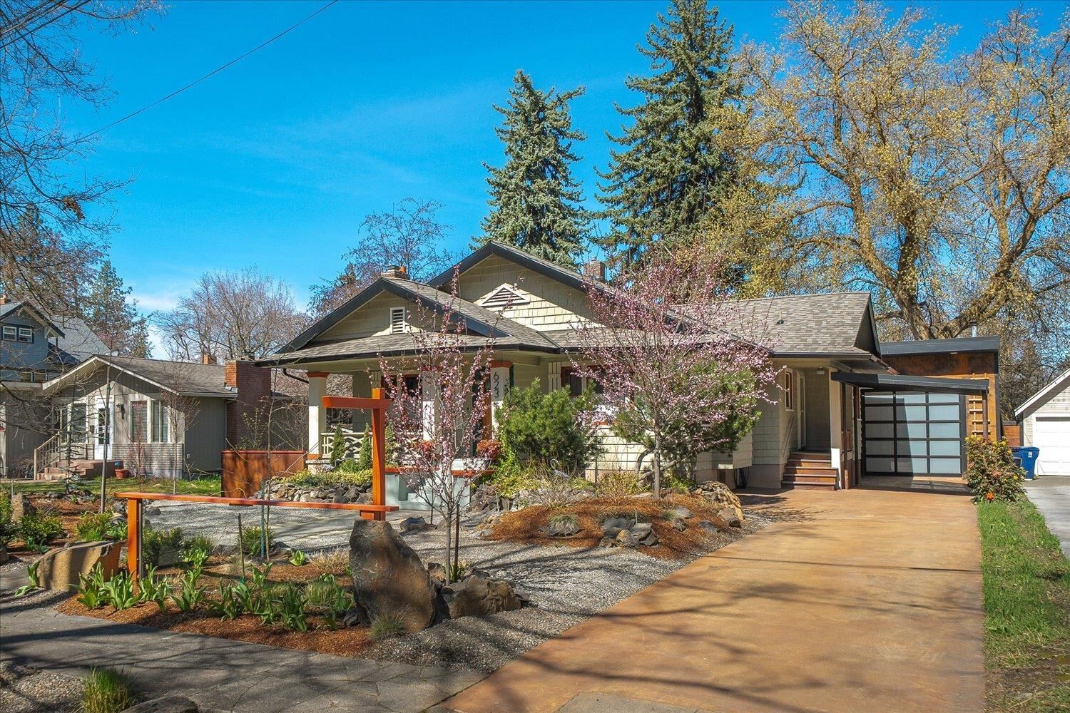 Property Photo:  623 E 19th Ave  WA 99203 