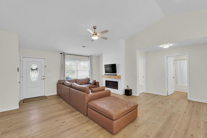 Property Photo: 466 Pleasant Green Drive SC 29349