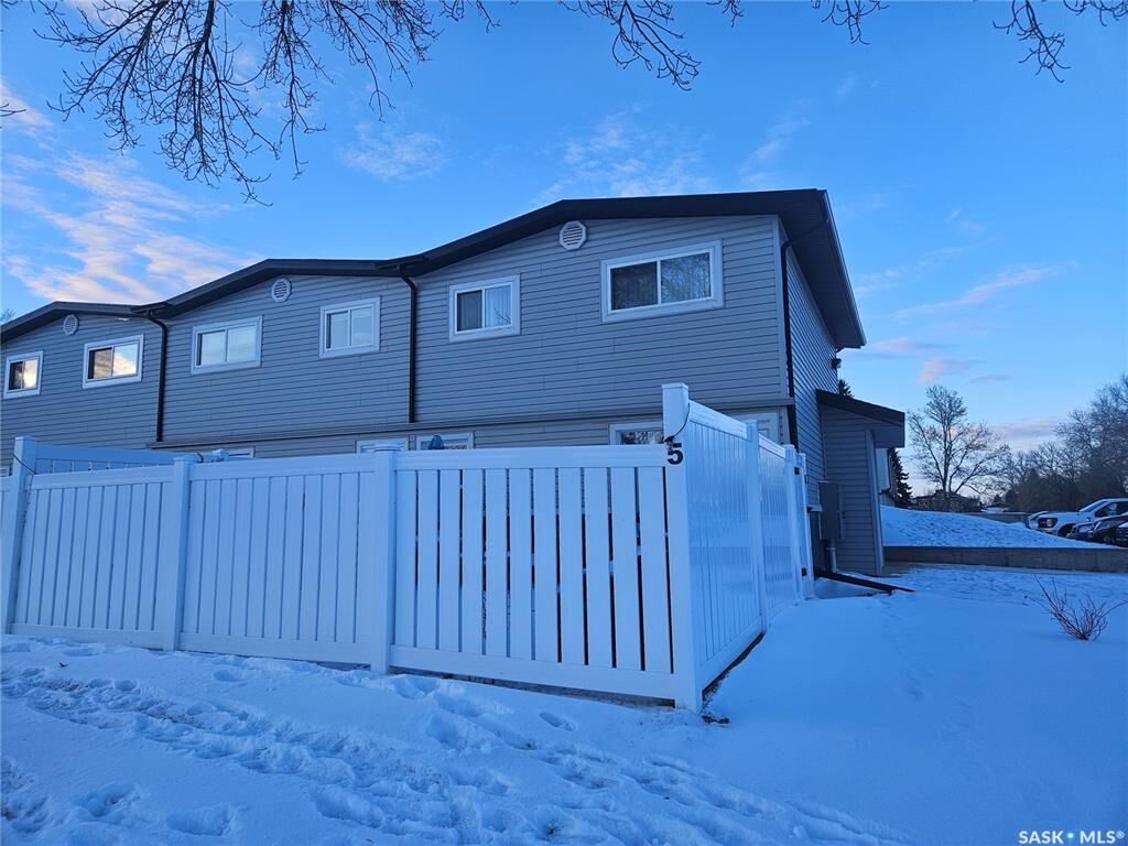 Property Photo: 1292 Gordon Road 5 SK S6H 3E5