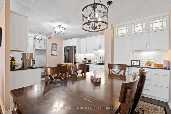 7 Gale Crescent B5 — photo 1
