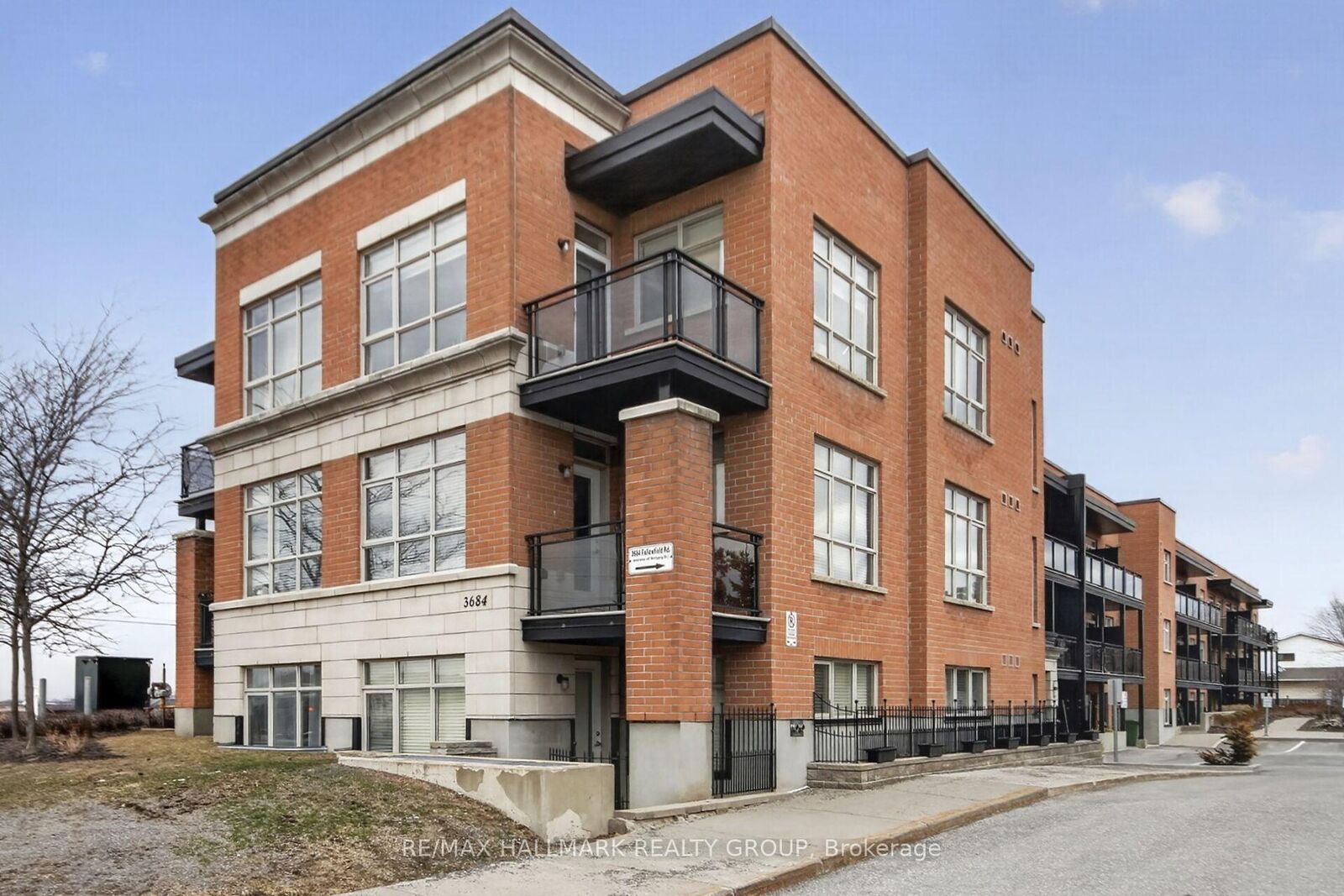 Property Photo: 3684 Fallowfield Road 220 ON K2J 4H3