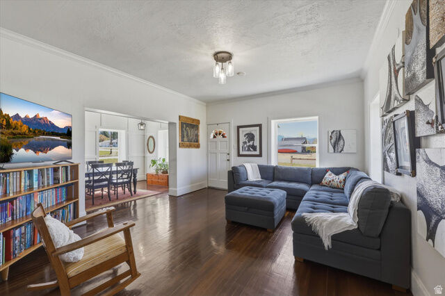 Property Photo:  295 E 100 N  UT 84647 