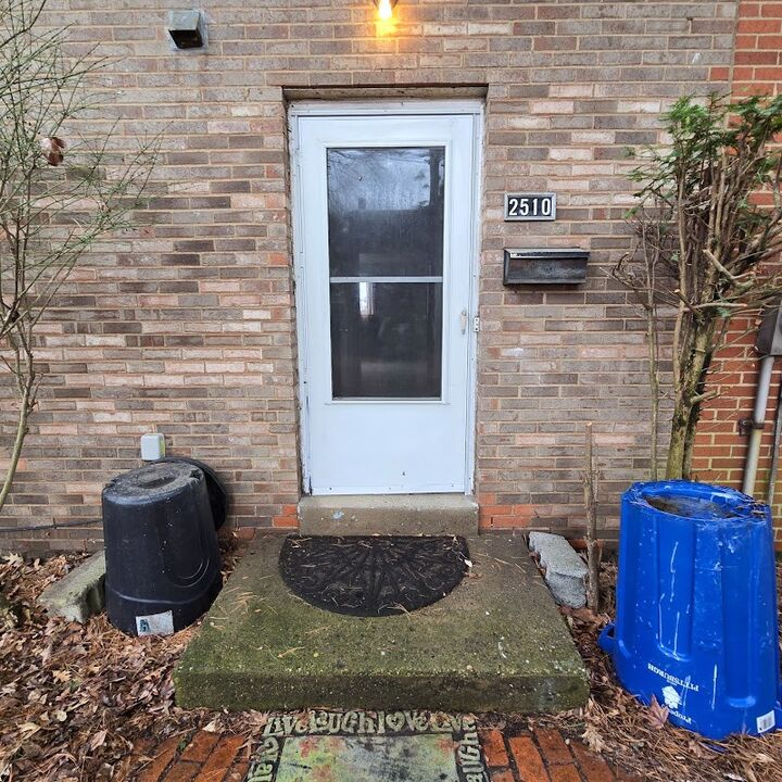 Property Photo:  2510 Park Hill Dr  PA 15221 