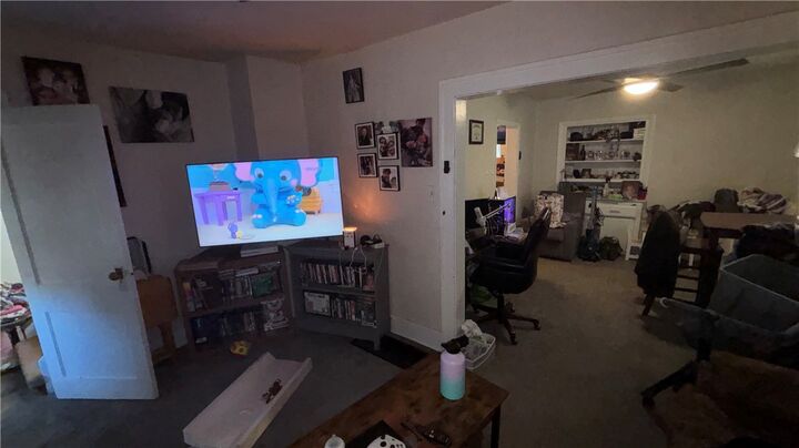 Property Photo:  833 Greensburg Pike  PA 15112 