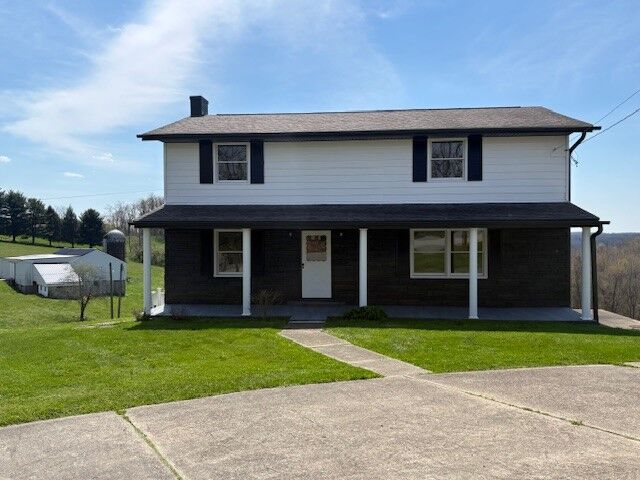 Property Photo:  551 Ridge Rd  PA 15417 
