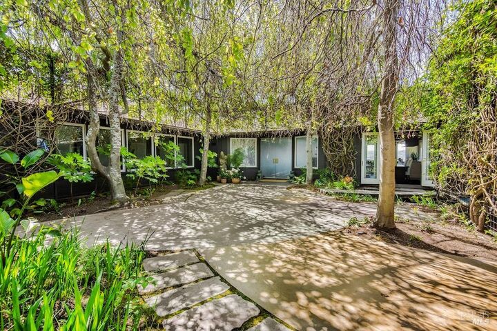 Property Photo:  10 Morgan Lane  CA 94901 