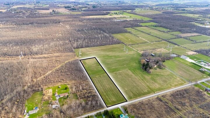 Property Photo:  1000 Kinne Road  NY 14094 