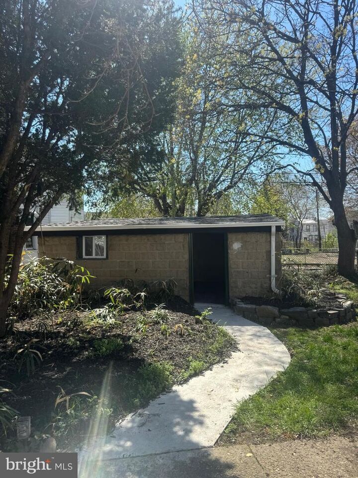 Property Photo:  814 Somerset Street  NJ 08030 